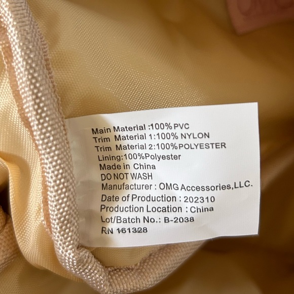 Raised Letter Vacay Toiletries Cosmetic Bag - Picture 5 of 15